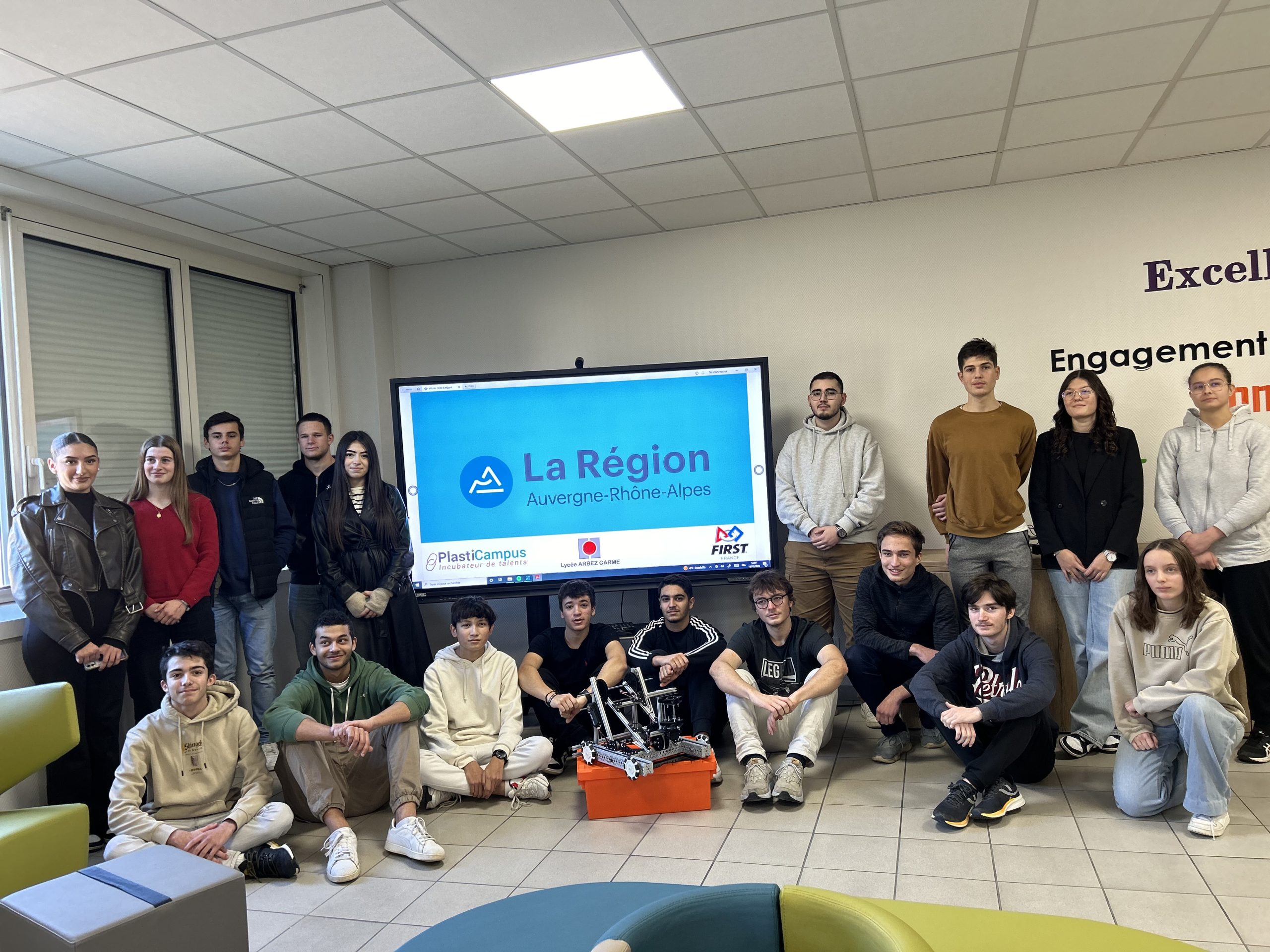 Les étudiants de Plasticampus participe à la compétition de robotique FIRST