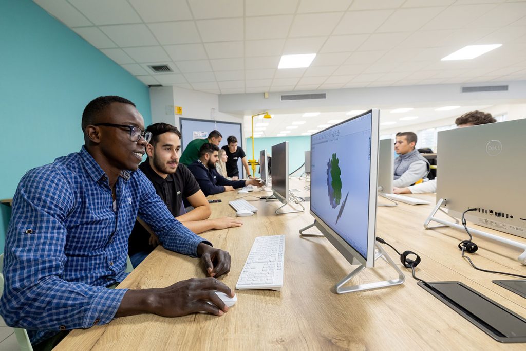 Etudiants en Info système numérique Plasticampus